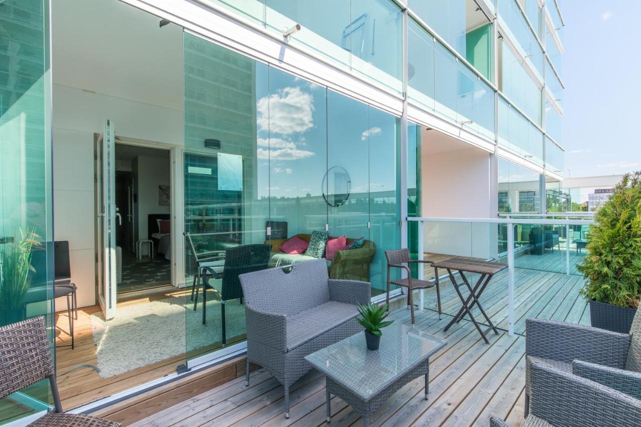 Starhomes Double Lux 10 Oulu Bagian luar foto