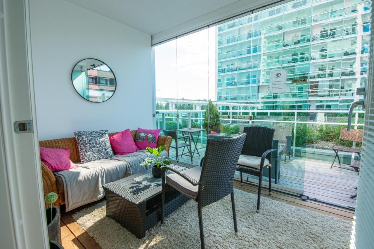 Starhomes Double Lux 10 Oulu Bagian luar foto