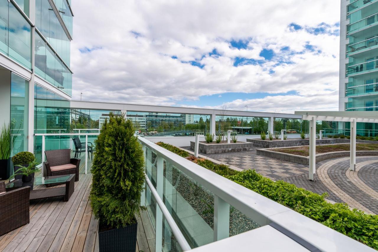Starhomes Double Lux 10 Oulu Bagian luar foto
